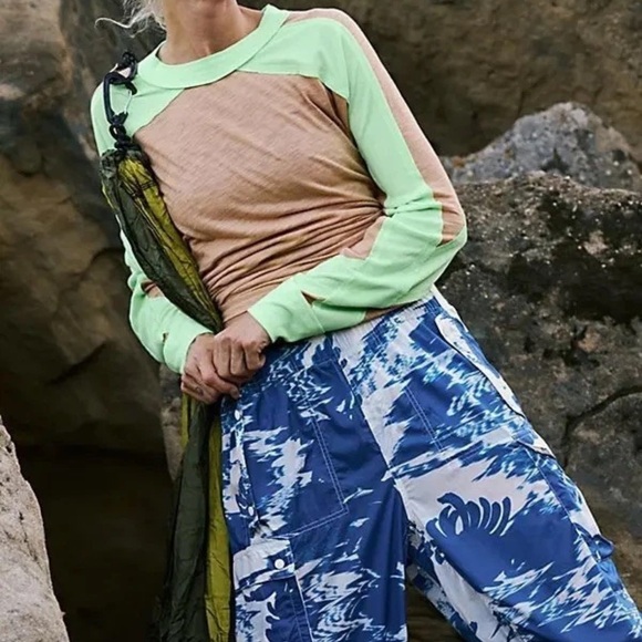 FREE PEOPLE MOVEMENT:Color Burst Hike Pant .. NEW - Picture 2 of 11